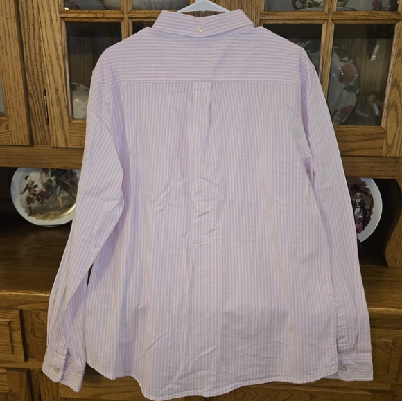 NWT GAP button down - Picture 2 of 2